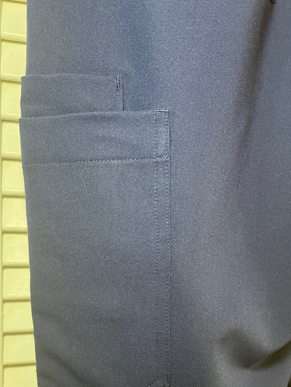 Figs Navy Uman Relaxed Jogger 11-Pocket Scrub Pants Size XXSP NWT - Picture 4 of 12